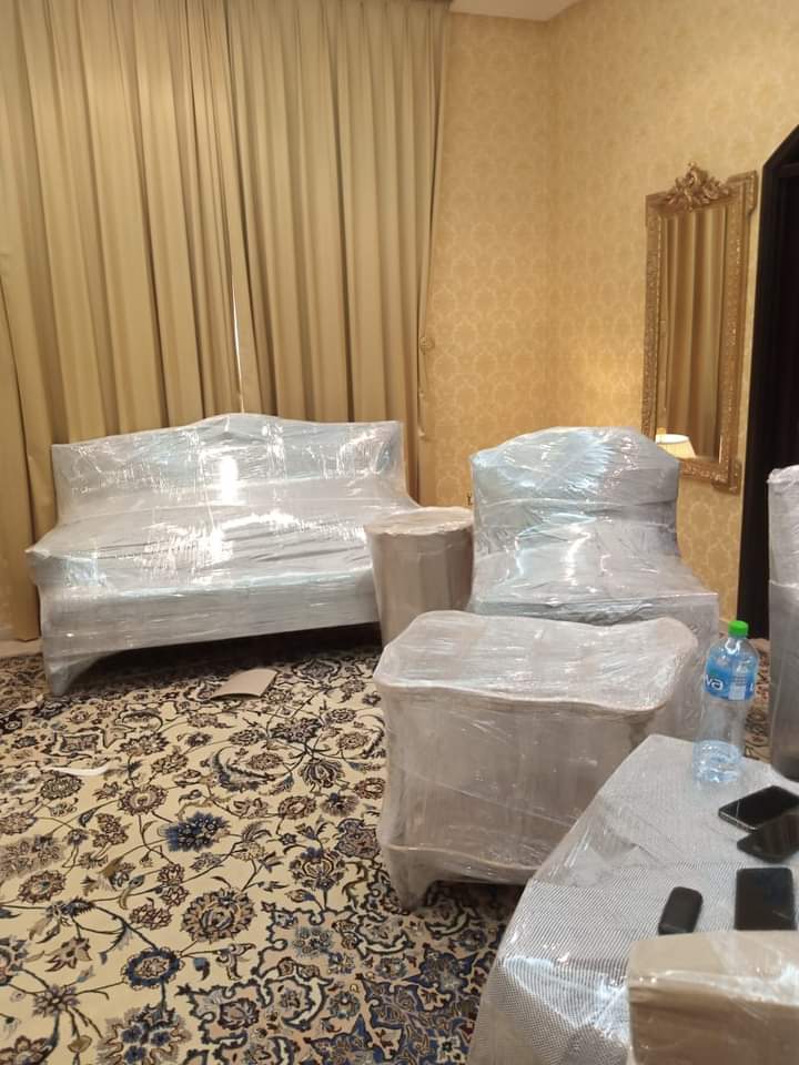 Professional movers offering house shifting Dammam services for a stress-free move