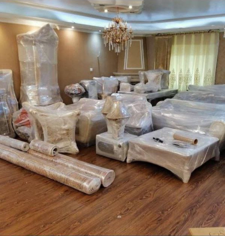 Professional packers and movers Saudi Arabia handling furniture safely